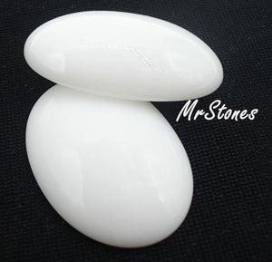 25x18mm (2195) Chalk Off White Oval Cabochon