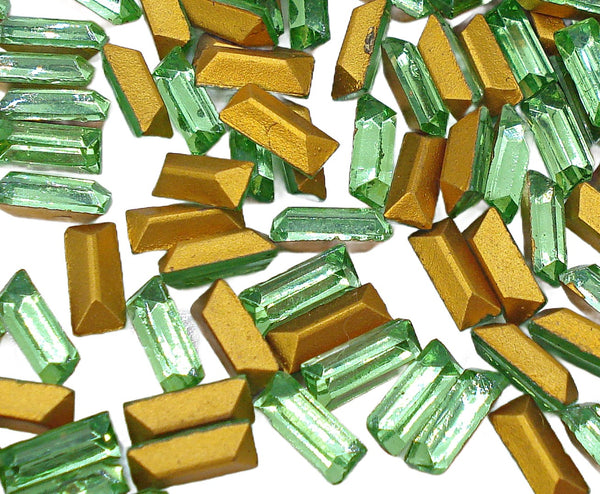 7x3mm (4500/2) TTC Peridot Green Baguette 4pcs/$1.00