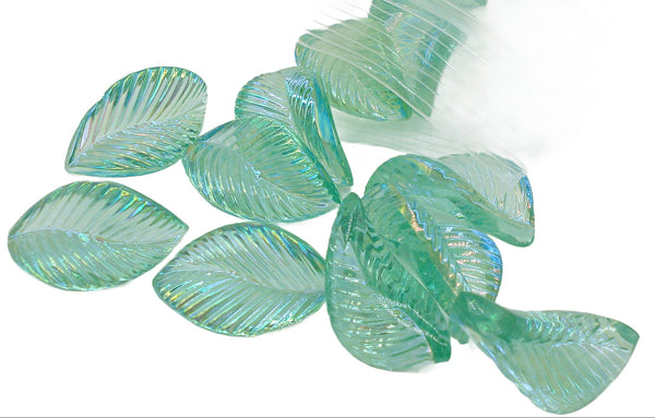 19x11mm Peridot AB Curved Leaf Glass Leaves