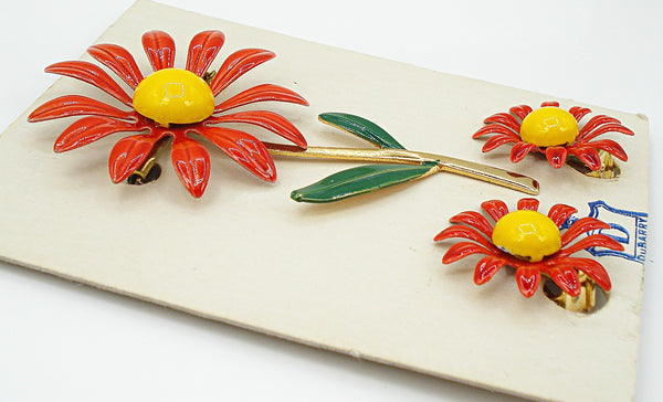 DuBarry Yellow Green Enamel Flower Set