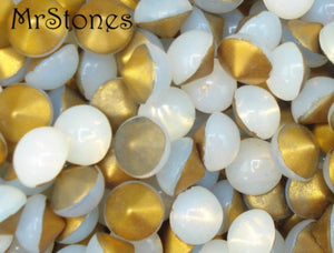 6.3-6.5mm (3189) (30ss) White Opal Round Buff Top Doublet
