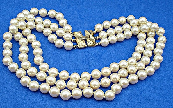 Vintage Monet 3 Knotted Strands Necklace Glass 9mm Creme Pearls Gold Tone Clasp