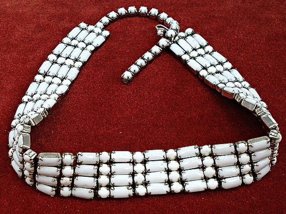 Vintage 16" Chalk White Opaque Choker Necklace Silver Tone Prong Set