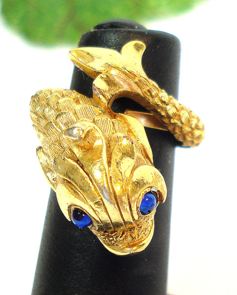 Crown Trifari Ring Gold or Koi Fish Sapphire Cab Eyes Size 5.5