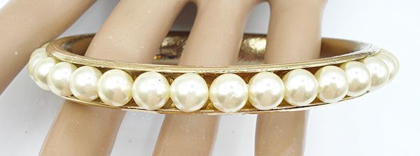 Crown Trifari Oval Shape Bangle Bracelet Creme Pearls 7.5"