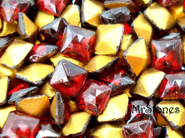4mm (4430/2) Garnet Red Square Shape Fully Faceted Top