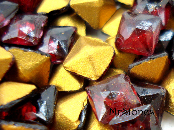 4mm (4430/2) Garnet Red Square Shape Fully Faceted Top