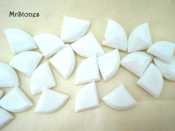 18x13mm (4729/2) TTC Chalk White Milk Glass Opaque Pie Shape