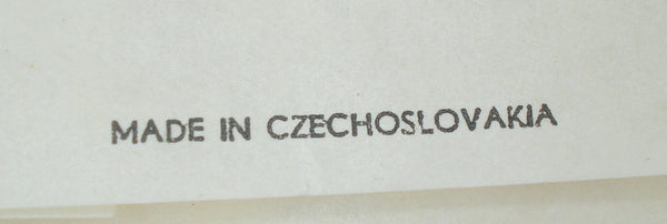 18x13mm (4729/2) TTC Chalk White Milk Glass Opaque Pie Shape