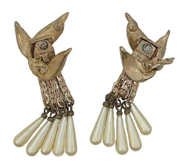 Gold Tone Leaf Earrings Flat Chain 5 Glass Pearl Dangles 2"