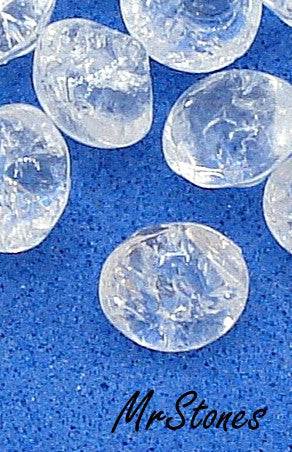 4.6-4.7mm (3189) (20ss) White Crackle Round Buff Top Doublet West Germany