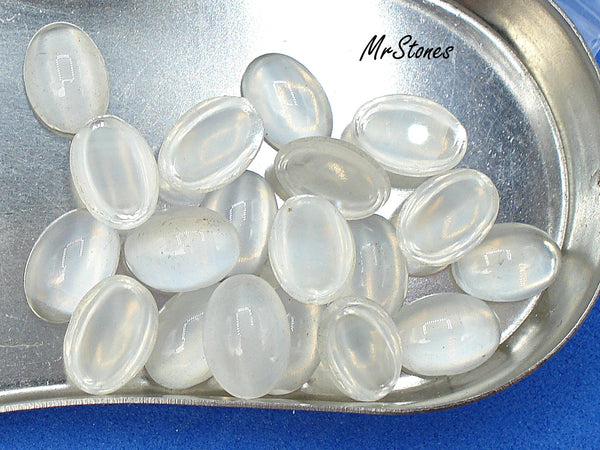 10x7mm (1685) White Cat's Eye Oval Cabochon
