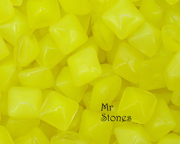 6mm (2043) Yellow Moonstone Square Buff Top Doublets 200pk