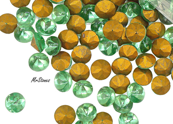 8.0-8.3mm (1109/3) (39ss) Peridot Green Round Buff Top Doublet