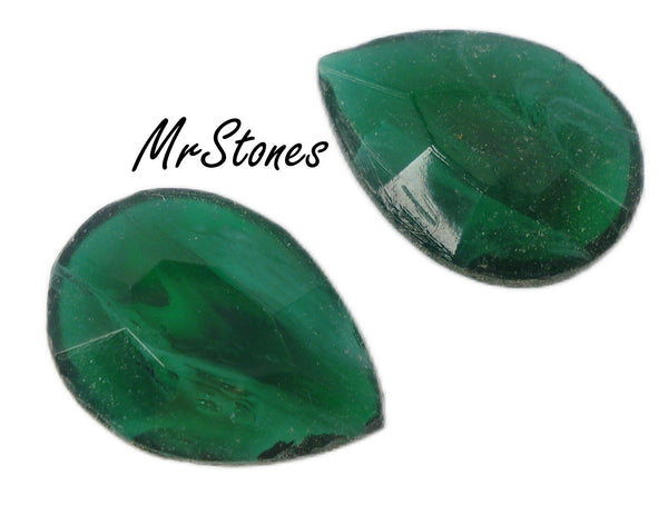 18x13mm (4320/2) Flawed Emerald Pear Pendeloque Shallow Cut
