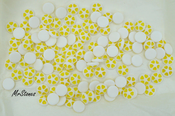 9mm 8.8mm Round Glass Cabochon White with Yellow Indented Heart West German