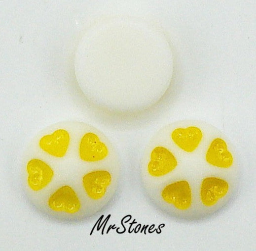 9mm 8.8mm Round Glass Cabochon White with Yellow Indented Heart West German