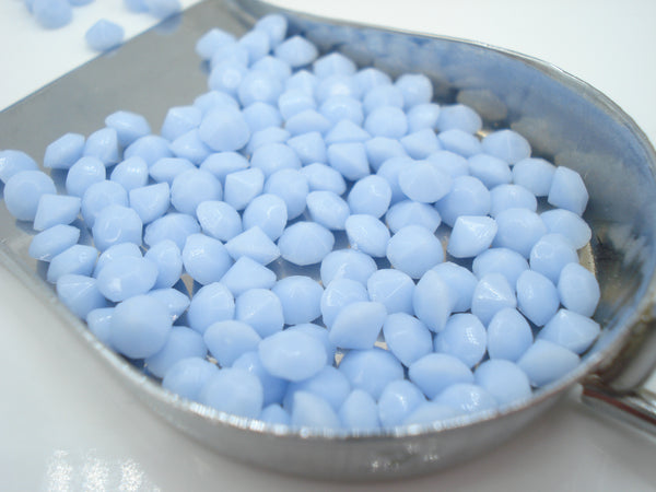 4mm (1100/2) (32pp) Periwinkle Blue Round Chatons 1pc or 10pcs