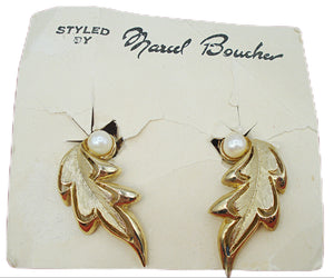 BOUCHER Earrings on Card Gold Tone Leaves Faux Pearls 1 1/4"