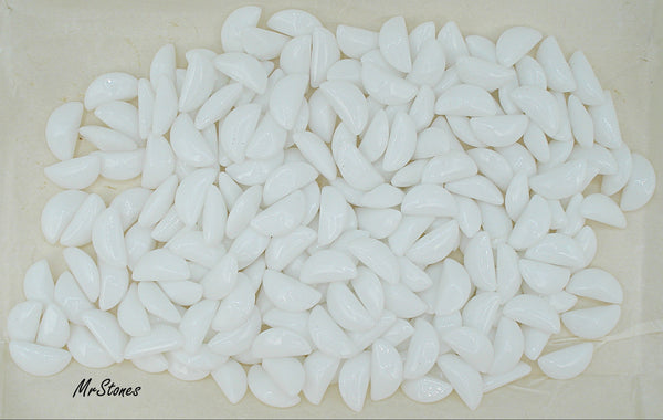 12x6mm (4728/2) Chalk White Buff Top Doublet Half Moon