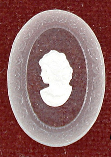 18x13mm Intaglio Crystal Frosted Matte White Left/Right Facing Lady Oval Glass