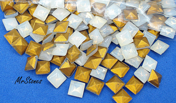 6mm (2043) White Opal Glass Square Buff Top Doublet