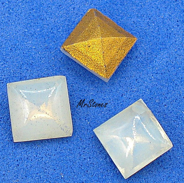 6mm (2043) White Opal Glass Square Buff Top Doublet