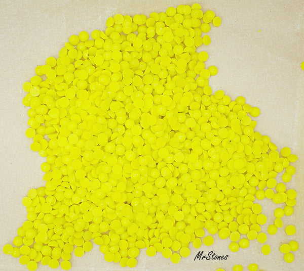 3.2mm (2194) Opaque Bright Yellow Round Cabochon West Germany