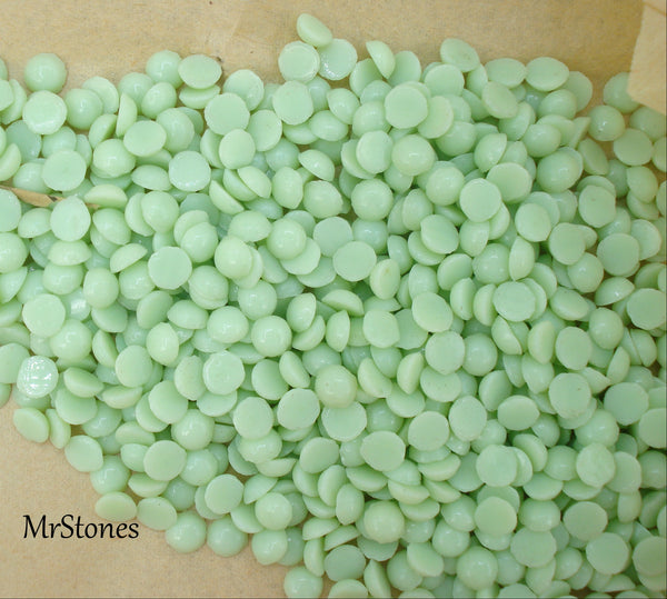 4.5mm (2194) Light Green Minty Round Cabochon 1pc/$0.30 - 100pcs/$3.95