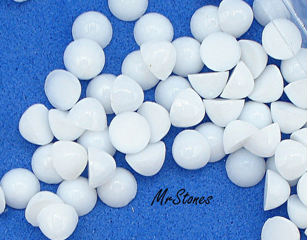 4mm (1684) Chalk White Round High Dome (2.6mm) Cabochon