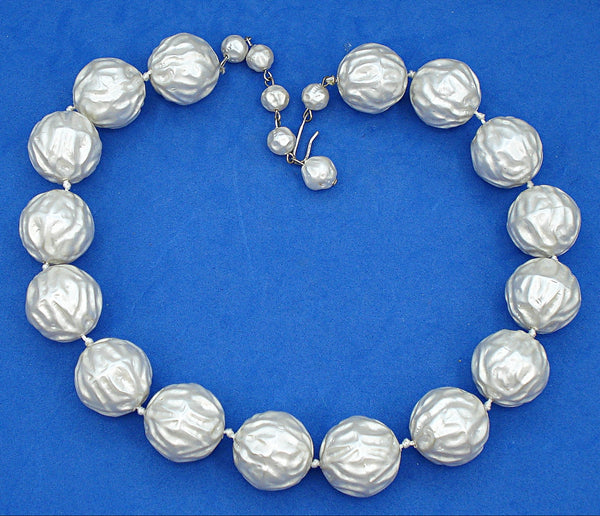 Choker Necklace 18.5mm Weighty Baroque Acrylic Knotted Beads 17" x 3/4"