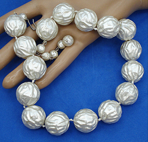 Choker Necklace 18.5mm Weighty Baroque Acrylic Knotted Beads 17" x 3/4"