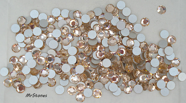 6.3-6.5mm (2000) (30ss) Light Peach Flatback Round Silver Foiled  Czech Preciosa