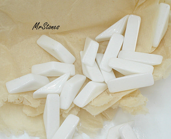 16x5x5mm Chalk White Glass Triangle 4pk/$1.00