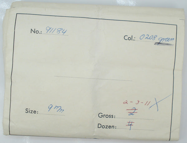 9mm (8.7mm) Round Cabochon Green with White 4 Leaf Clover Flower West German