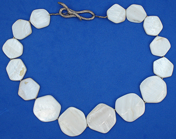 Necklace Geometric Chunky Mother of Pearl Beads 16" x 1 1/8"
