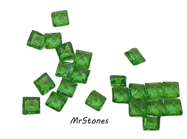 2.5mm (4400/2) TTC Peridot Green Unfoiled Square Shape Czech