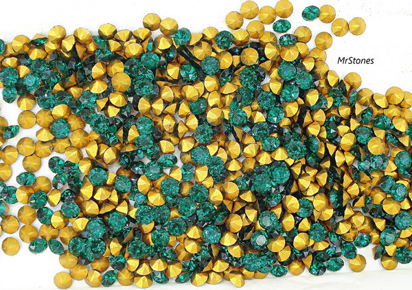 4.4-4.6mm (1200) (19ss) Emerald Green Dentelle Round Chaton