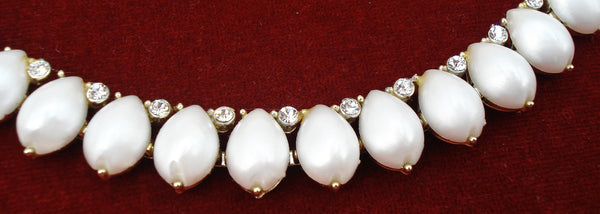 Trifari Choker Necklace Snow White Pear Pearl Cabochons Crystal Rhinestone Accents 17" x 1/2"