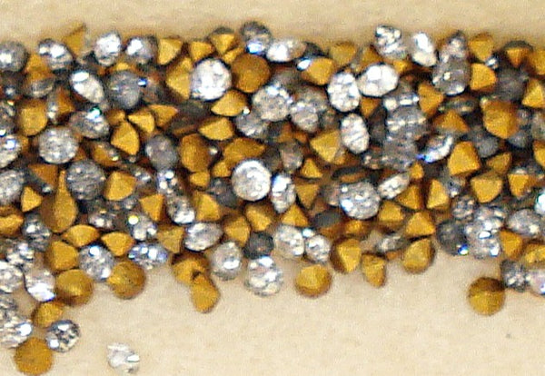 1.15mm (1100) (4pp) M/C Czech Crystal Round Chaton 10 Gross Package $19.95