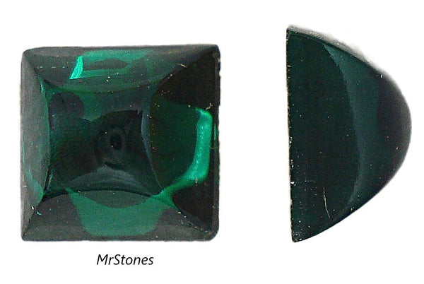 8mm (2062) Emerald Green High Dome Square Cabochon