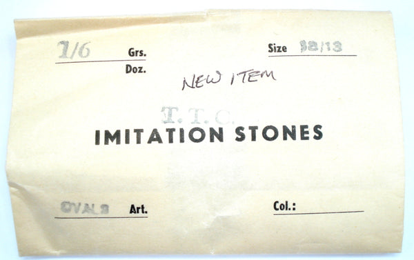 18x13mm (1685/2) TTC Green White Swirl Oval Flat Top Cabochon