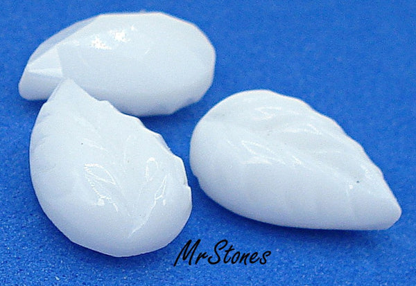 14x10mm (LEAF) Chalk White Pear Shape Leaf Leaves Pointed Back West Germany