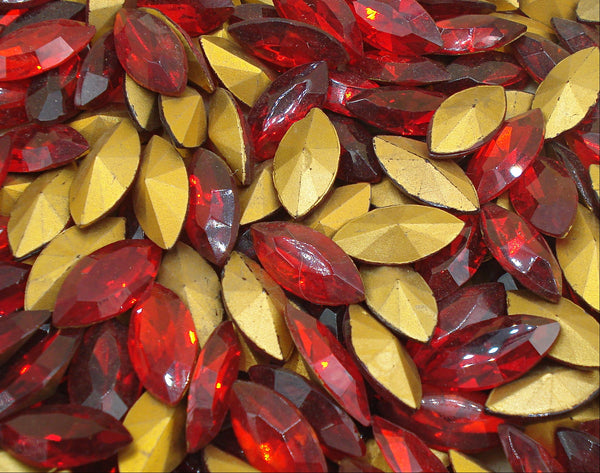 15x7mm (4200/2) TTC/2 Siam Red Czech Marquise Navette