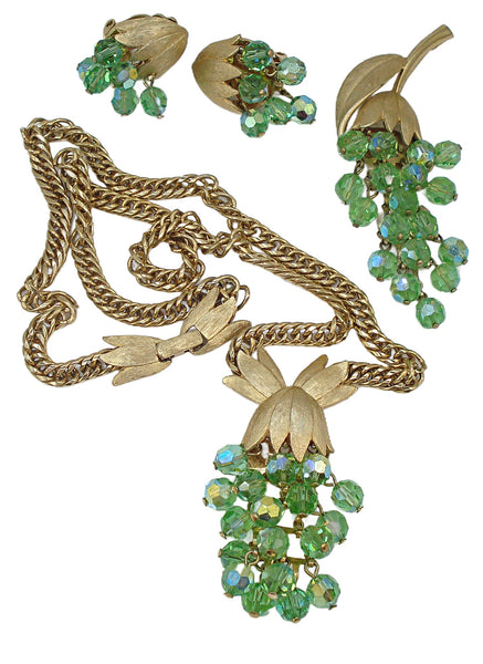 Unsigned Alice Caviness Jewelry Set 3pc Brushed Gold Tone Peridot AB Glass Bead Layered Dangles