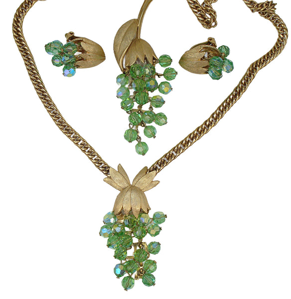 Unsigned Alice Caviness Jewelry Set 3pc Brushed Gold Tone Peridot AB Glass Bead Layered Dangles