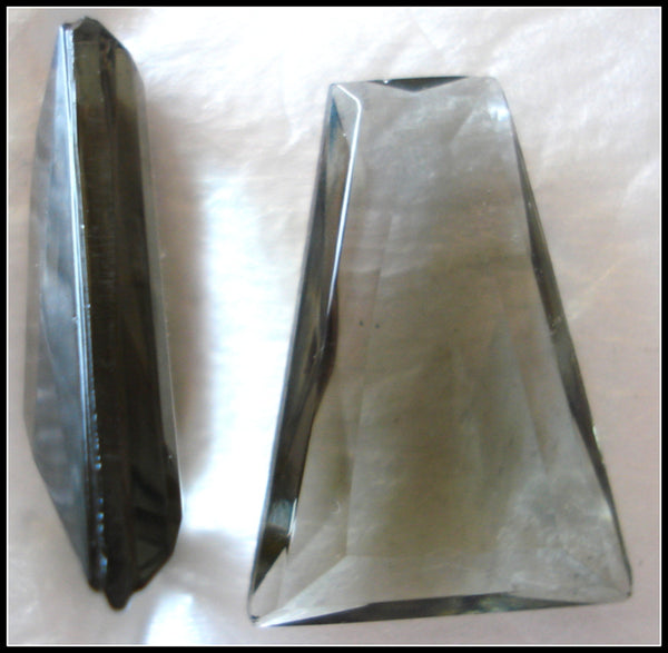 18x13mm (4700/2) BLACK DIAMOND Tapered Baguettes