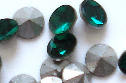 3mm Round Flat Tops (pointed back)