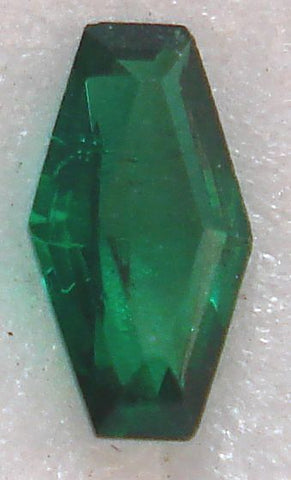 6x3mm COFFIN SHAPE IN UNFOILED EMERALD