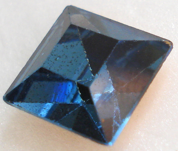 8MM (4400) MONTANA SAPPHIRE POINTED BACK SQUARES